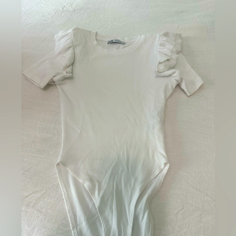Zara White Ruffled Sleeve Bodysuit